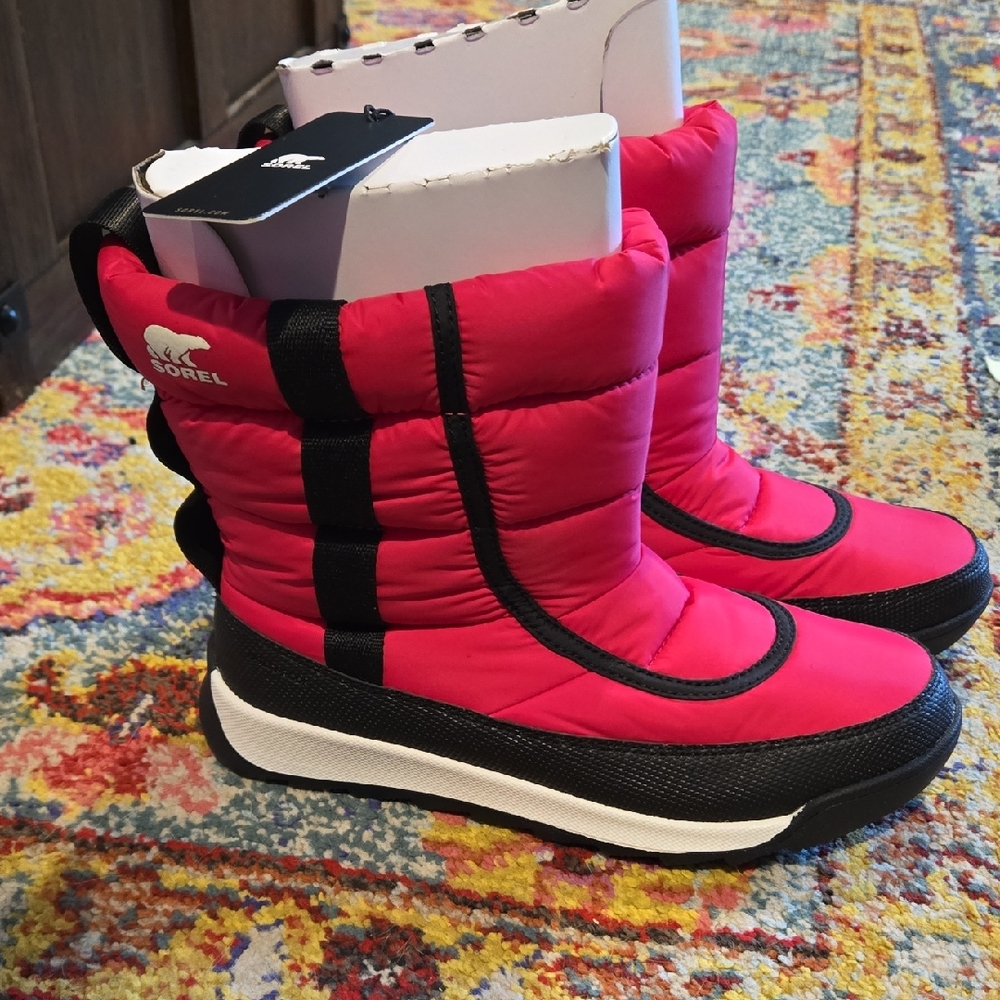 Sorel Pink and Black Rain & Snow Boots Waterproof Insulated